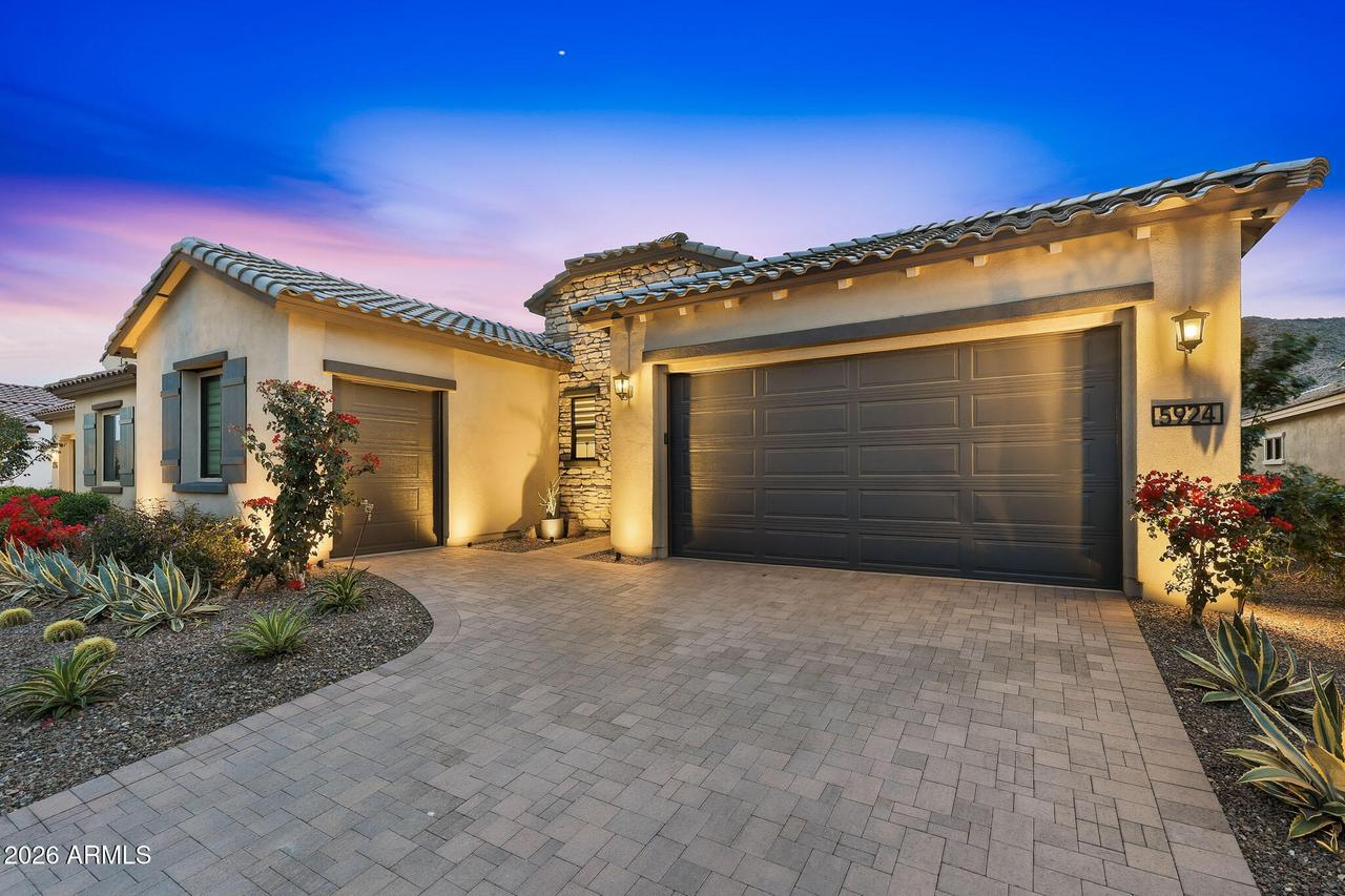 5924 N 206th Ln., Buckeye, AZ 85396