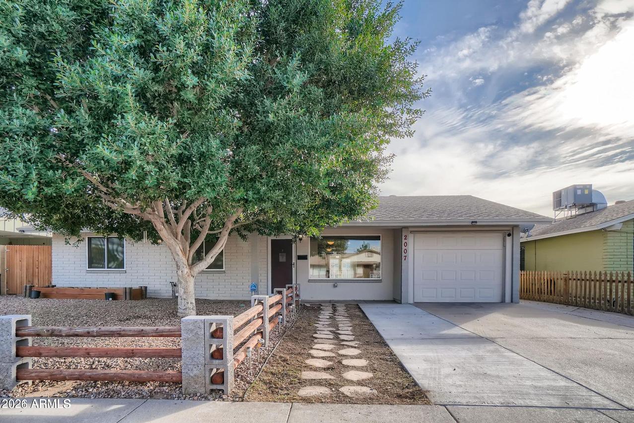 2007 W Dahlia Dr., Phoenix, AZ 85029