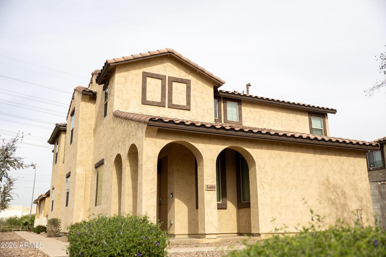 5480 W Fulton St., Phoenix, AZ 85043