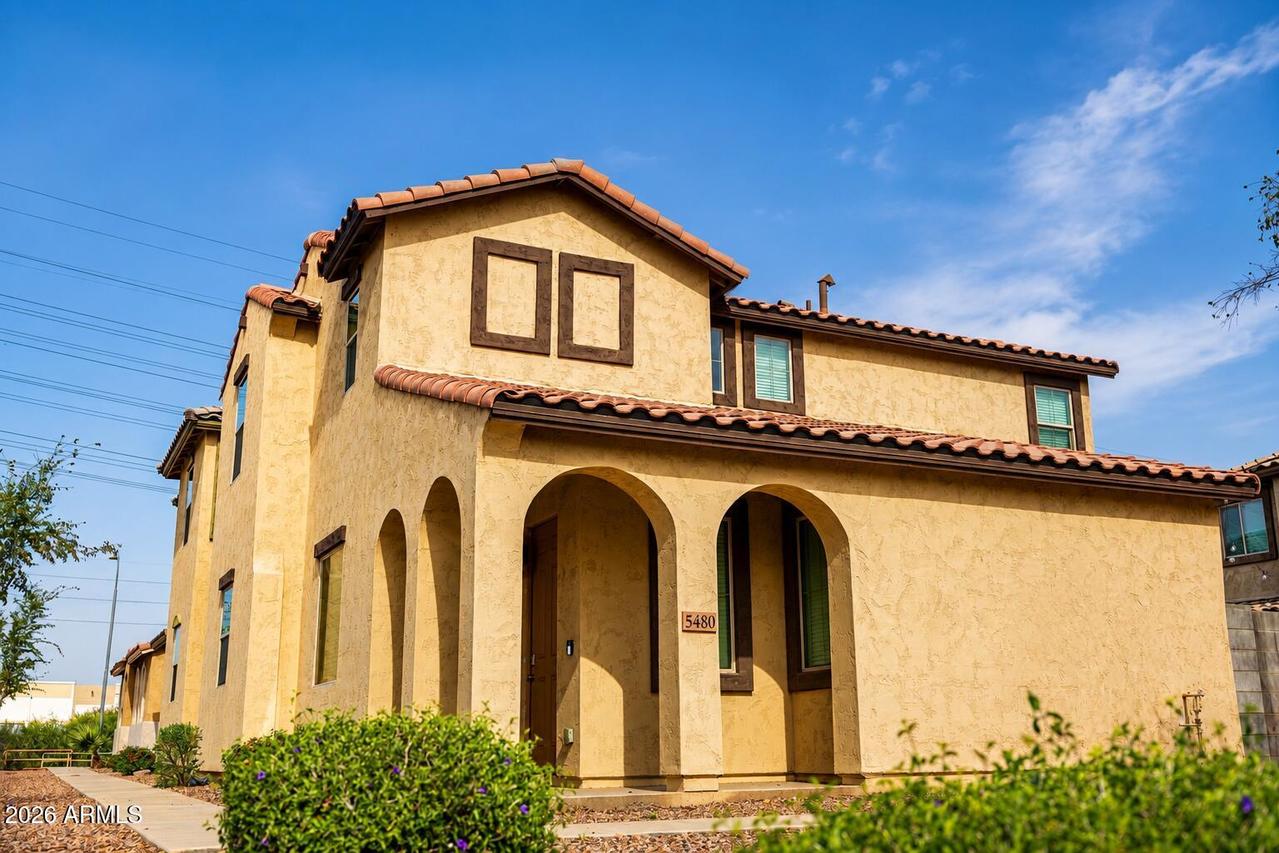 5480 W Fulton St., Phoenix, AZ 85043