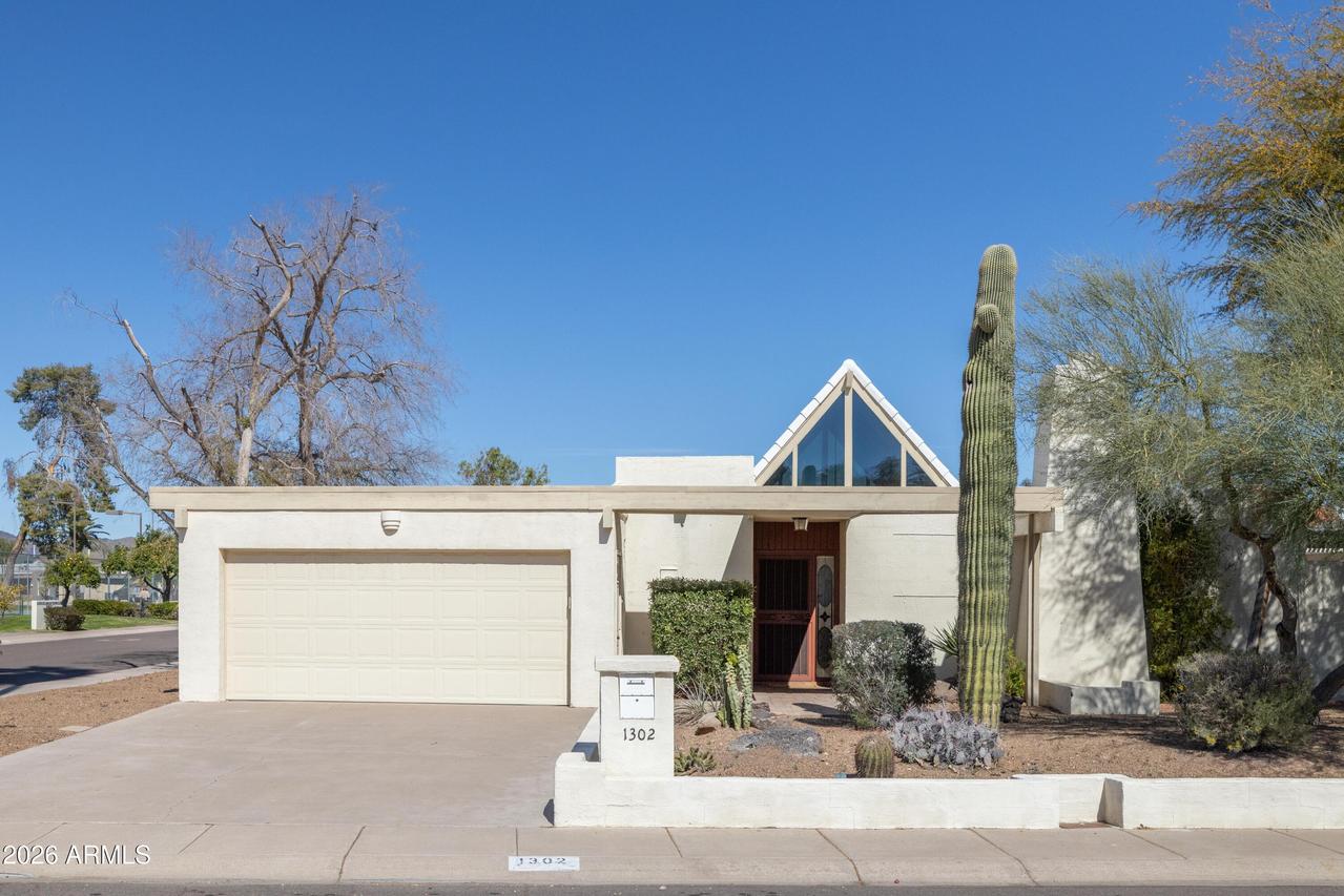 1302 E Nicolet Ave., Phoenix, AZ 85020