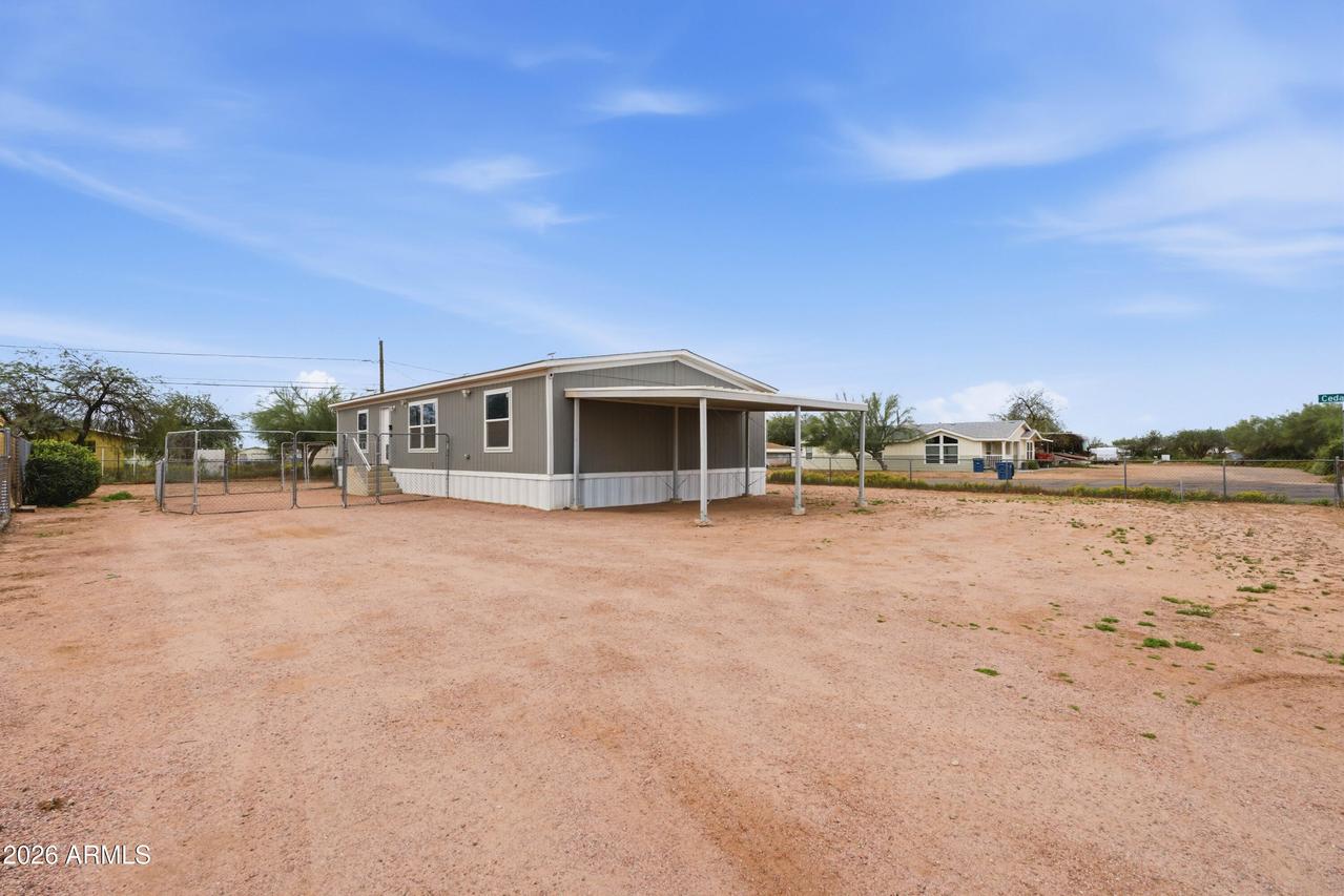 2975 W Manzanita St., Apache Junction, AZ 85120