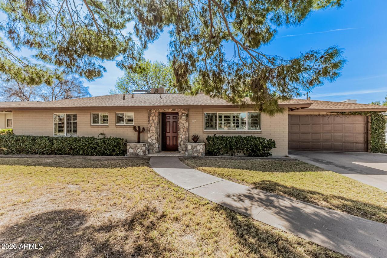 47 E Royal Palm Rd., Phoenix, AZ 85020