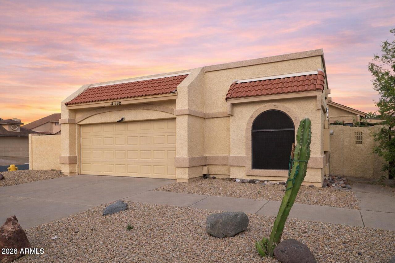 406 E Taro Ln., Phoenix, AZ 85024