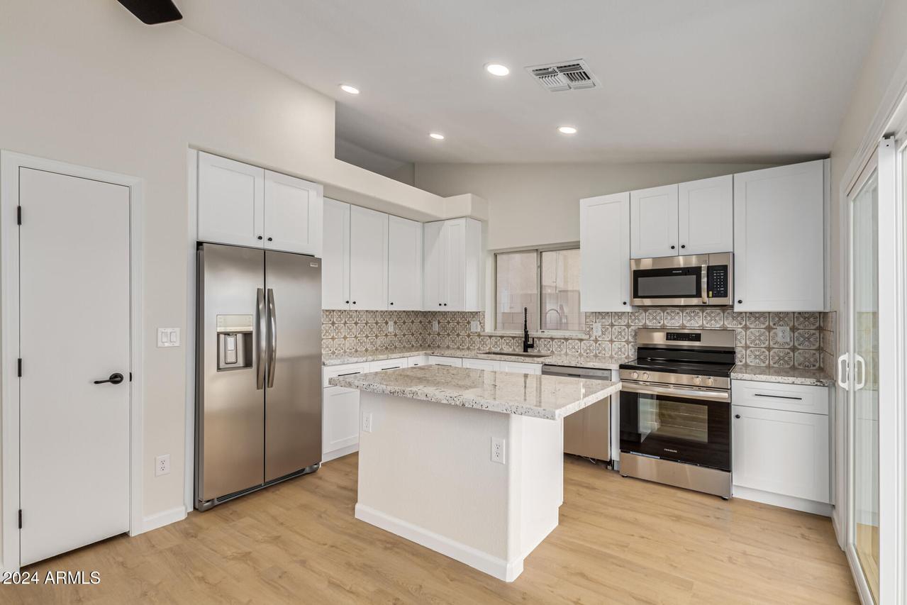 857 S Del Rancho, Mesa, AZ 85208