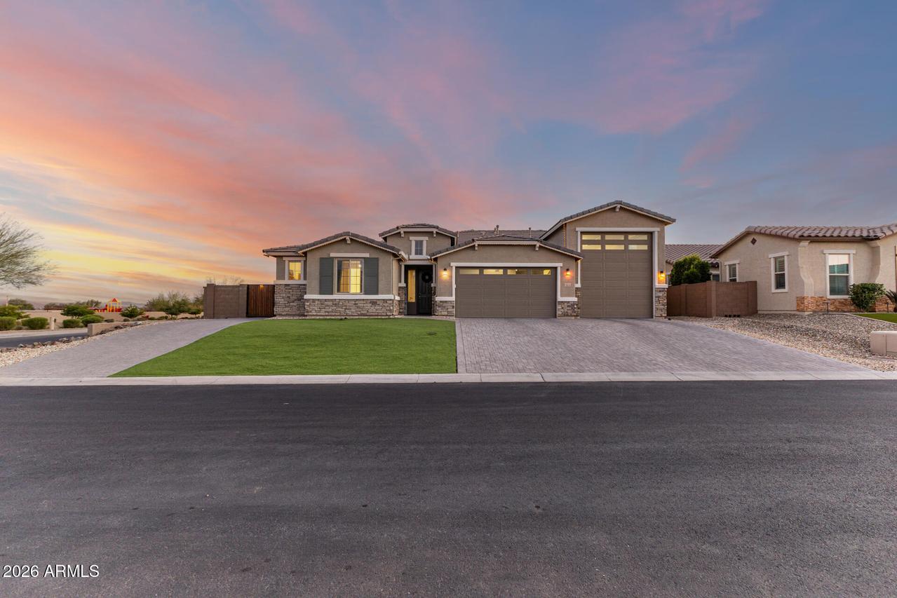 12515 W Tuckey Ln., Glendale, AZ 85307