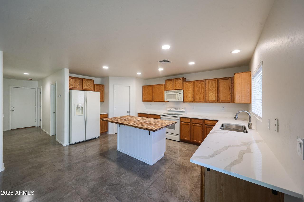 11538 W Vogel Ave., Youngtown, AZ 85363