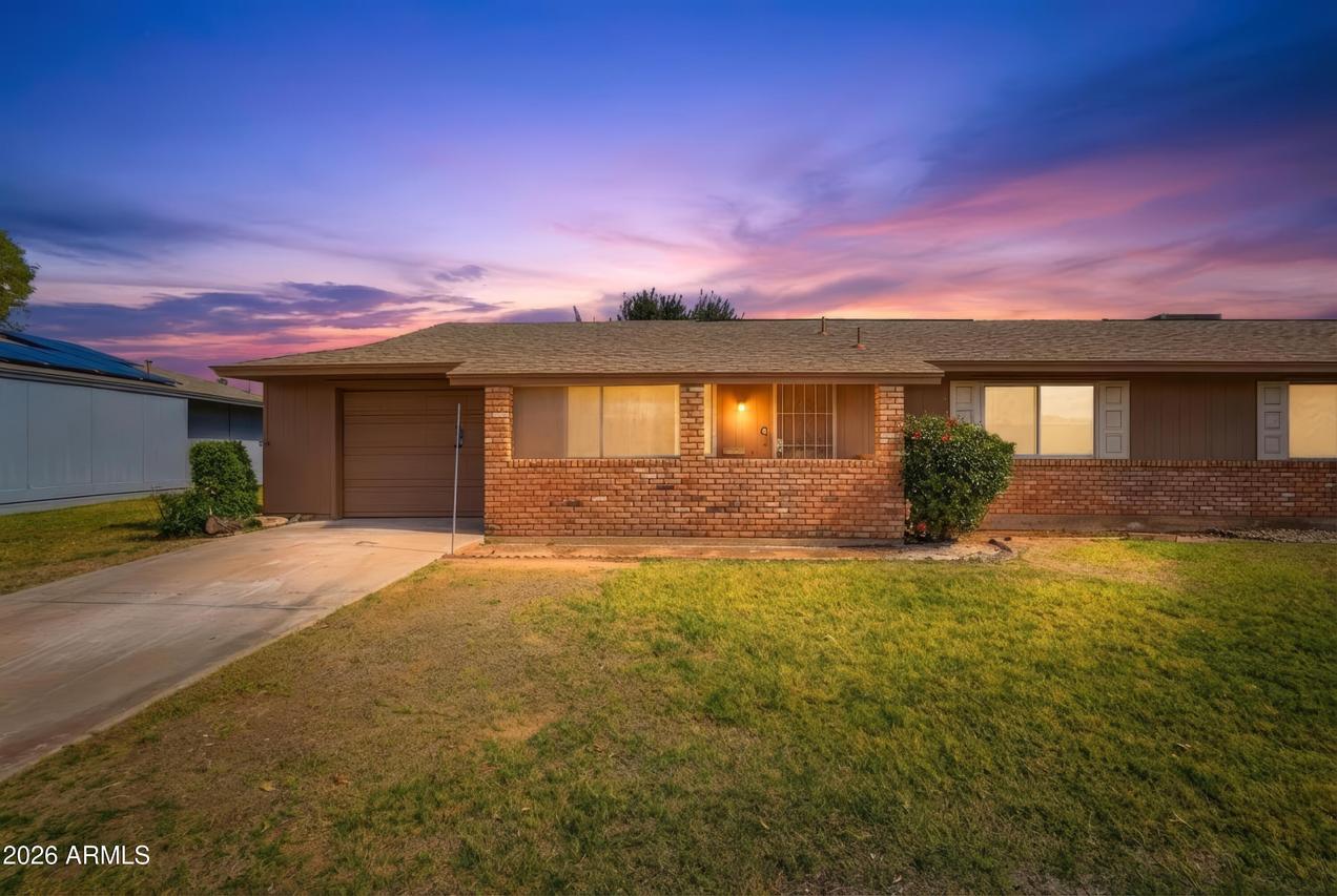 10528 W Saratoga Cir., Sun City, AZ 85351