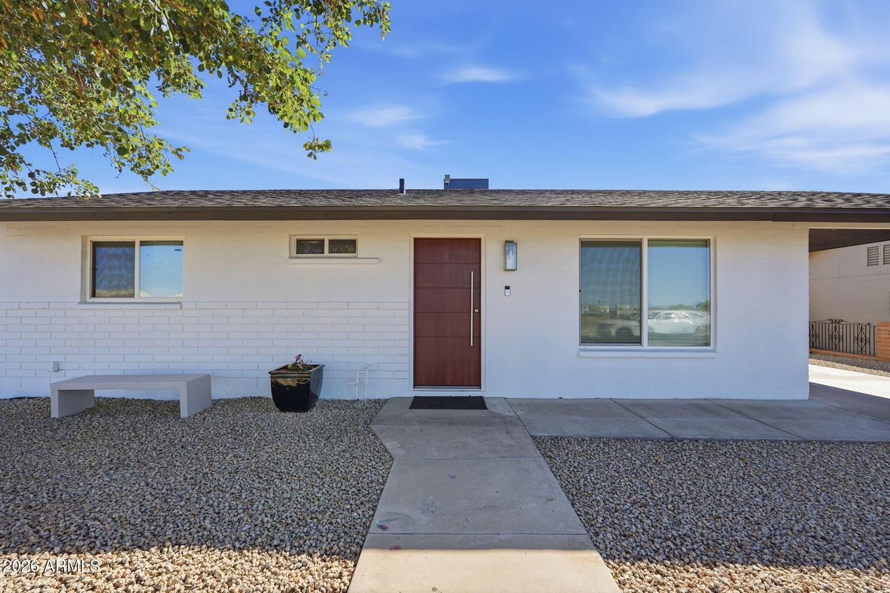 123 W South Mountain Ave., Phoenix, AZ 85041