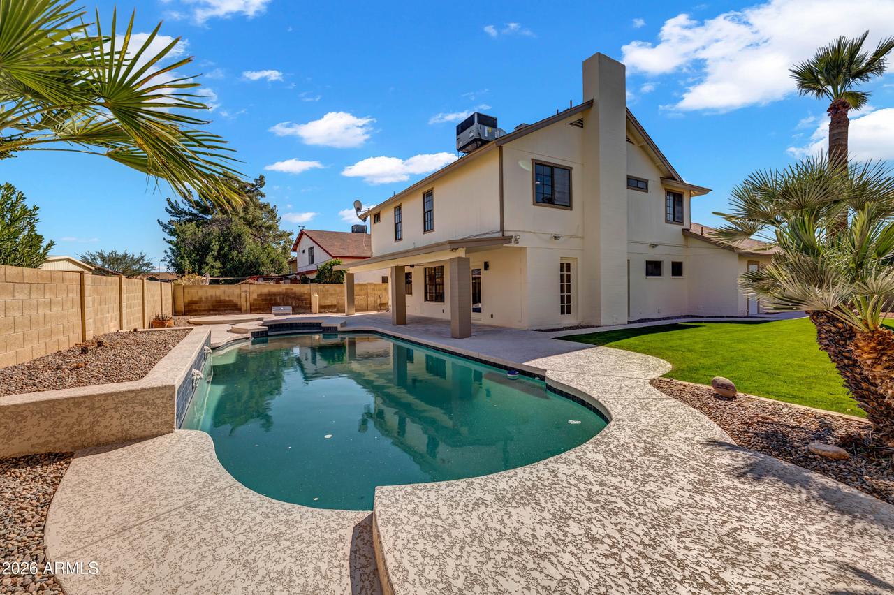 6332 W Shangri La Rd., Glendale, AZ 85304