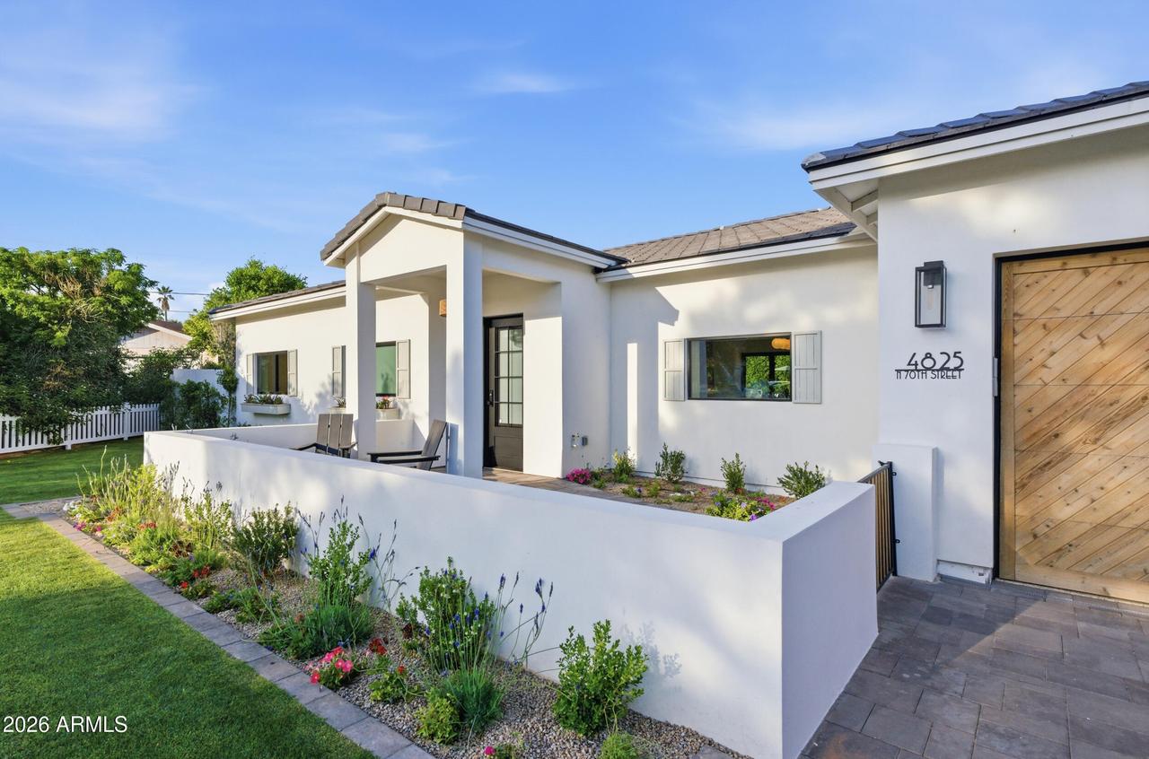 4825 N 70th St., Scottsdale, AZ 85251
