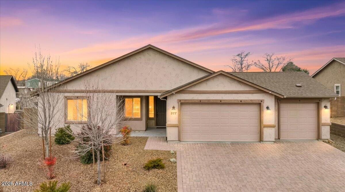 377 Grafton Ct., Chino Valley, AZ 86323
