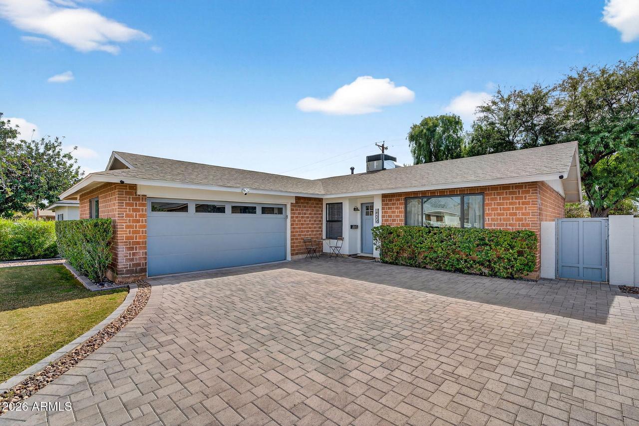 8455 E Vista Dr., Scottsdale, AZ 85250