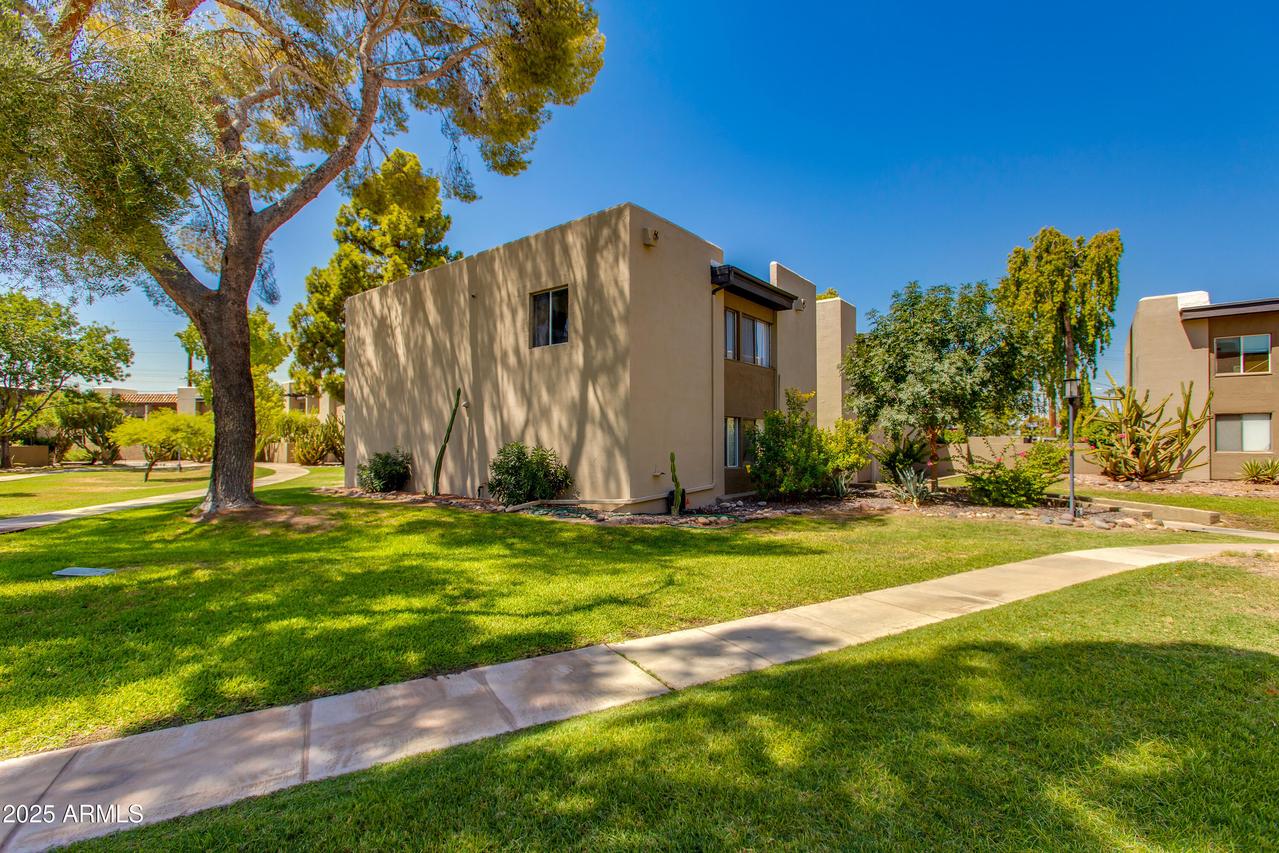 4201 E Camelback Rd. #41, Phoenix, AZ 85018