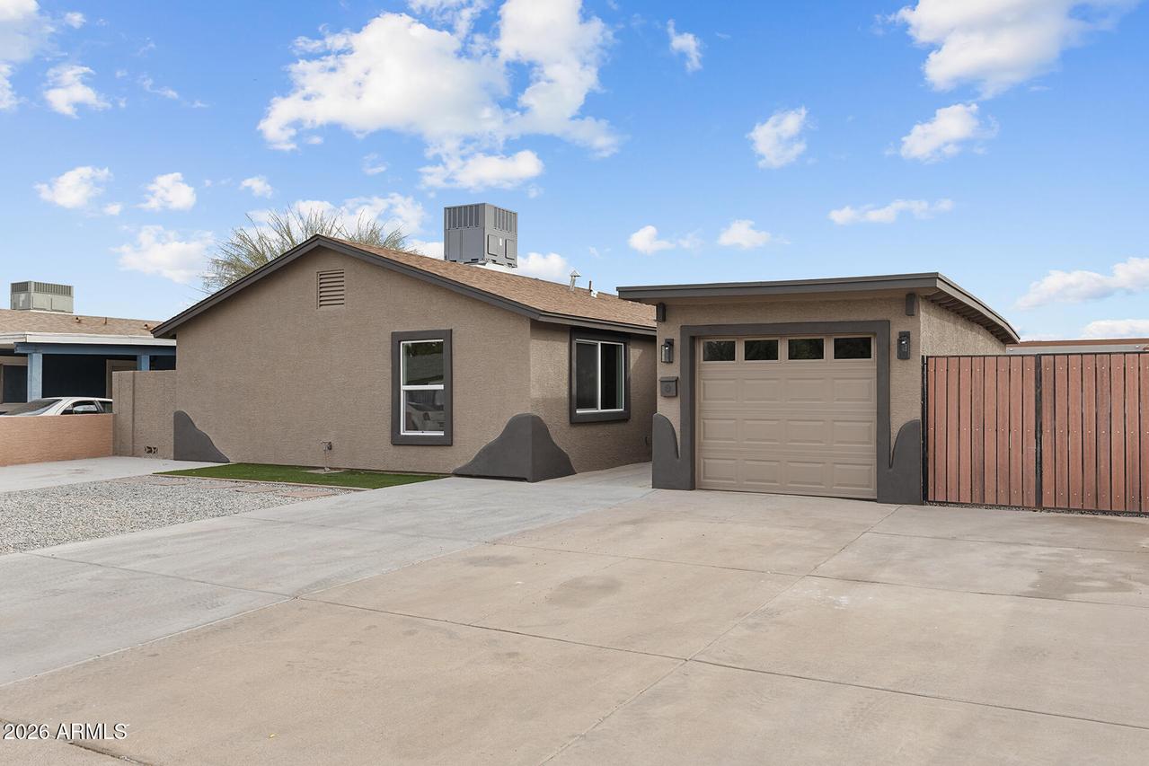 4331 N 70th Ave., Phoenix, AZ 85033