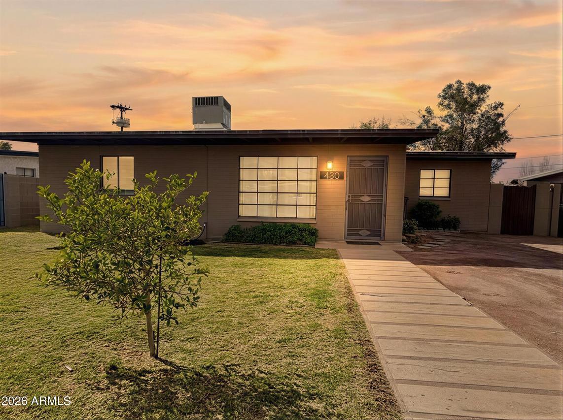 430 S Robert Rd., Tempe, AZ 85281