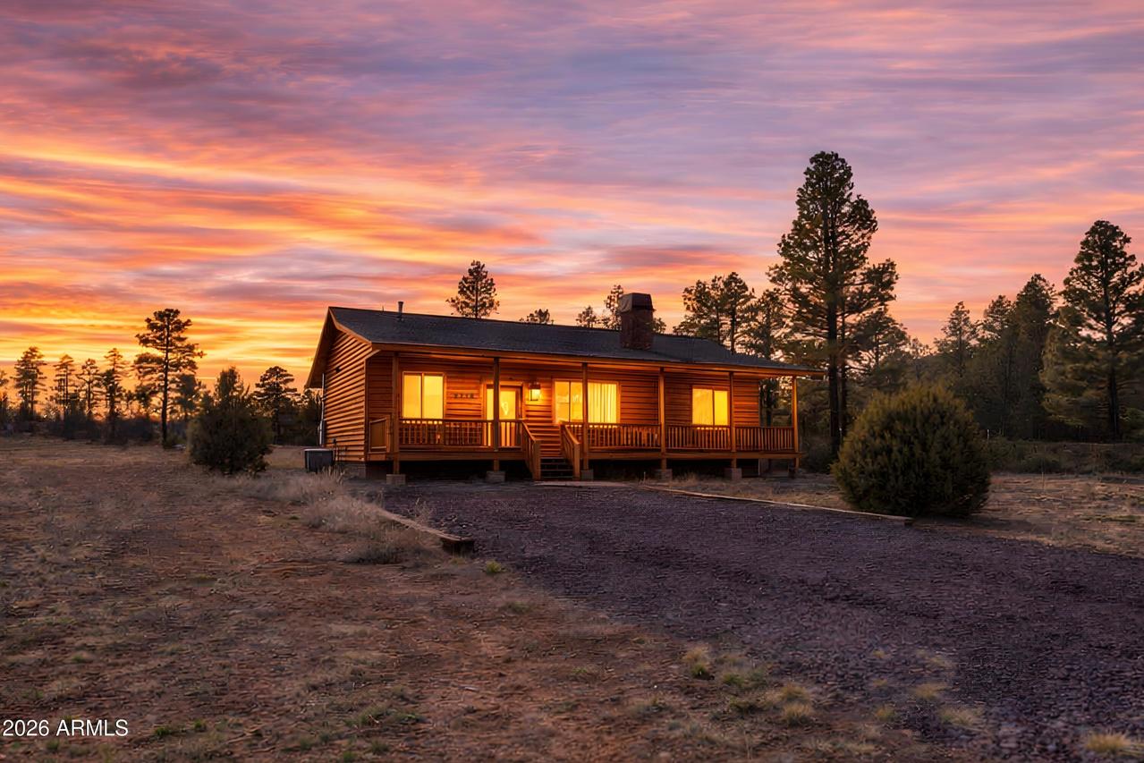 2718 Church Ln., Overgaard, AZ 85933