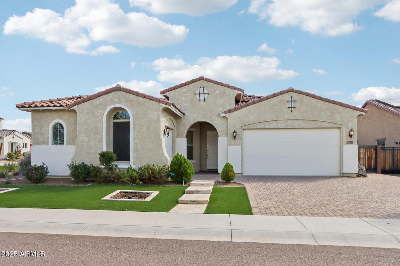 22721 N 34th St., Phoenix, AZ 85050