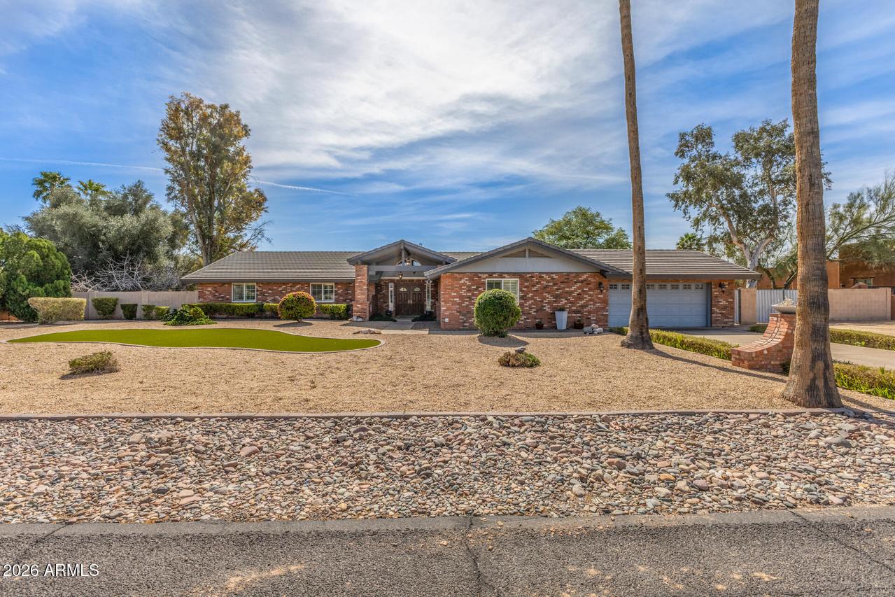 4933 W Fallen Leaf Ln., Glendale, AZ 85310