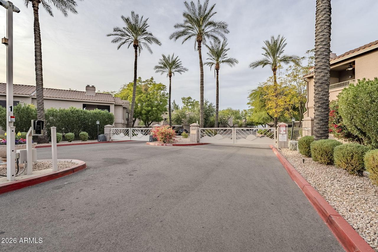 15050 N Thompson Peak Pkwy. #1041, Scottsdale, AZ 85260