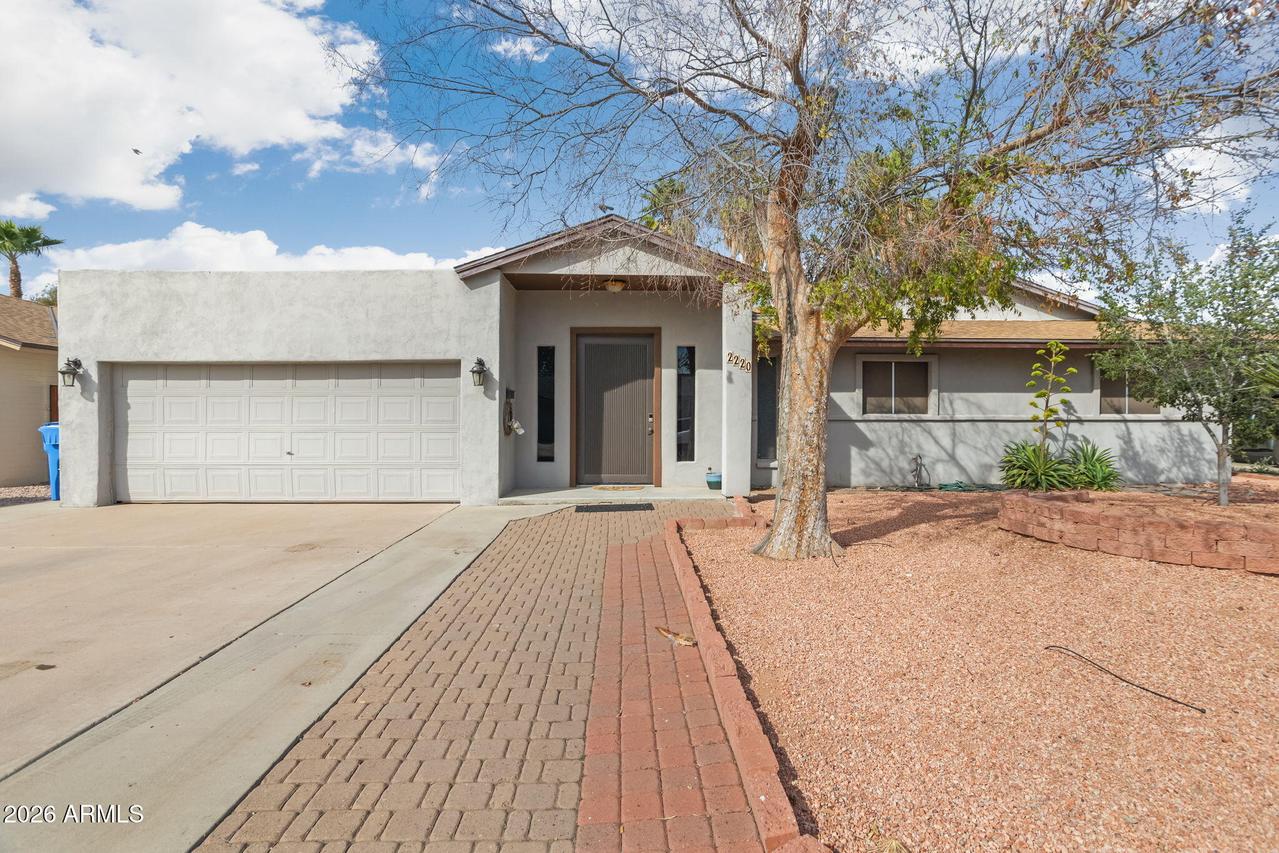 2220 E Blanche Dr., Phoenix, AZ 85022