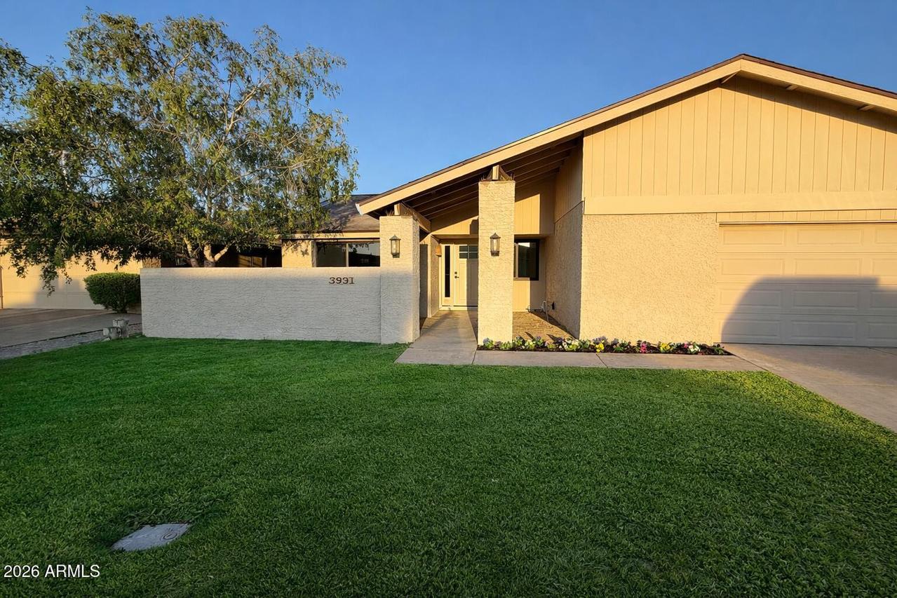 1831 S Rogers Cir., Mesa, AZ 85202