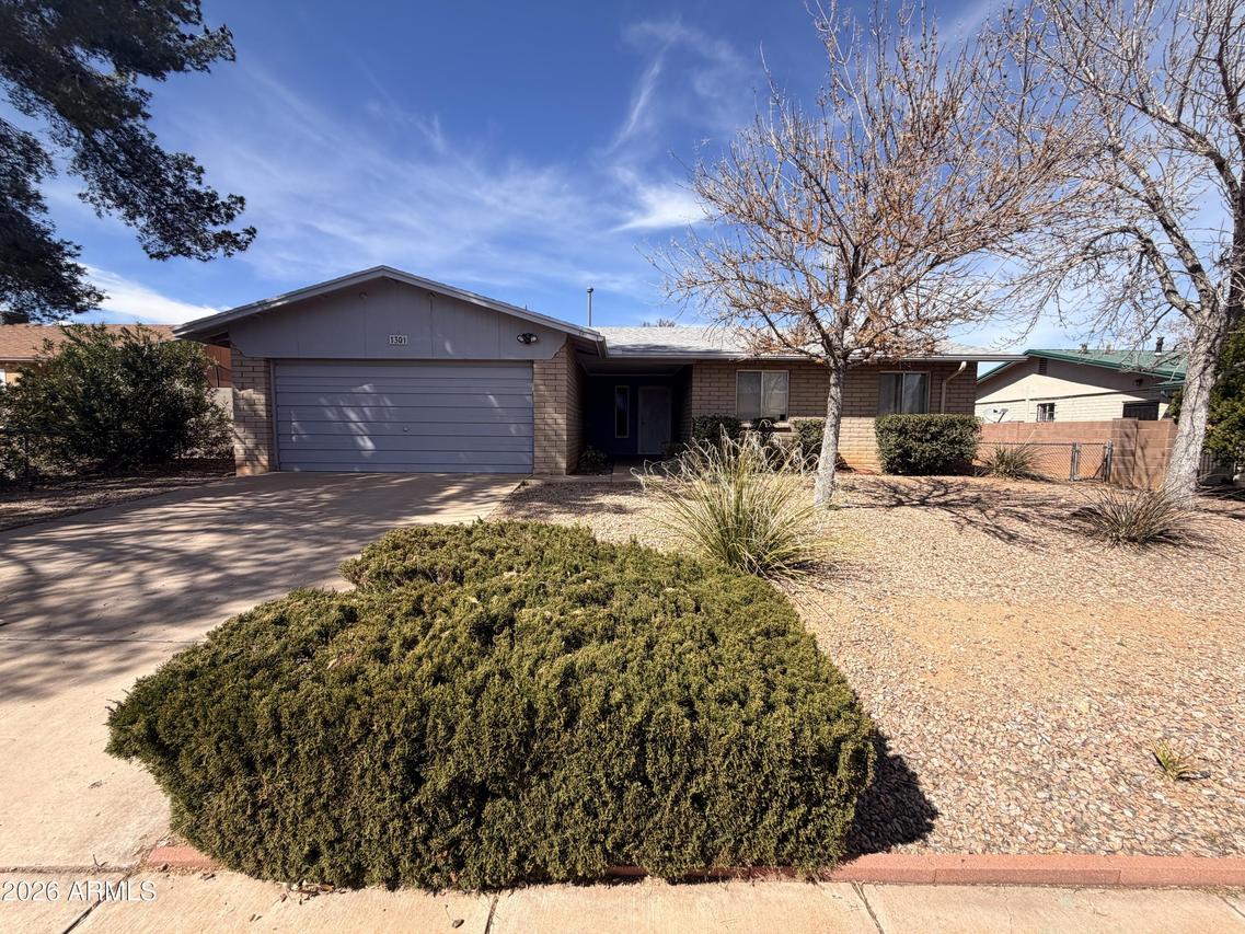 1301 E Buckhorn Dr., Sierra Vista, AZ 85635