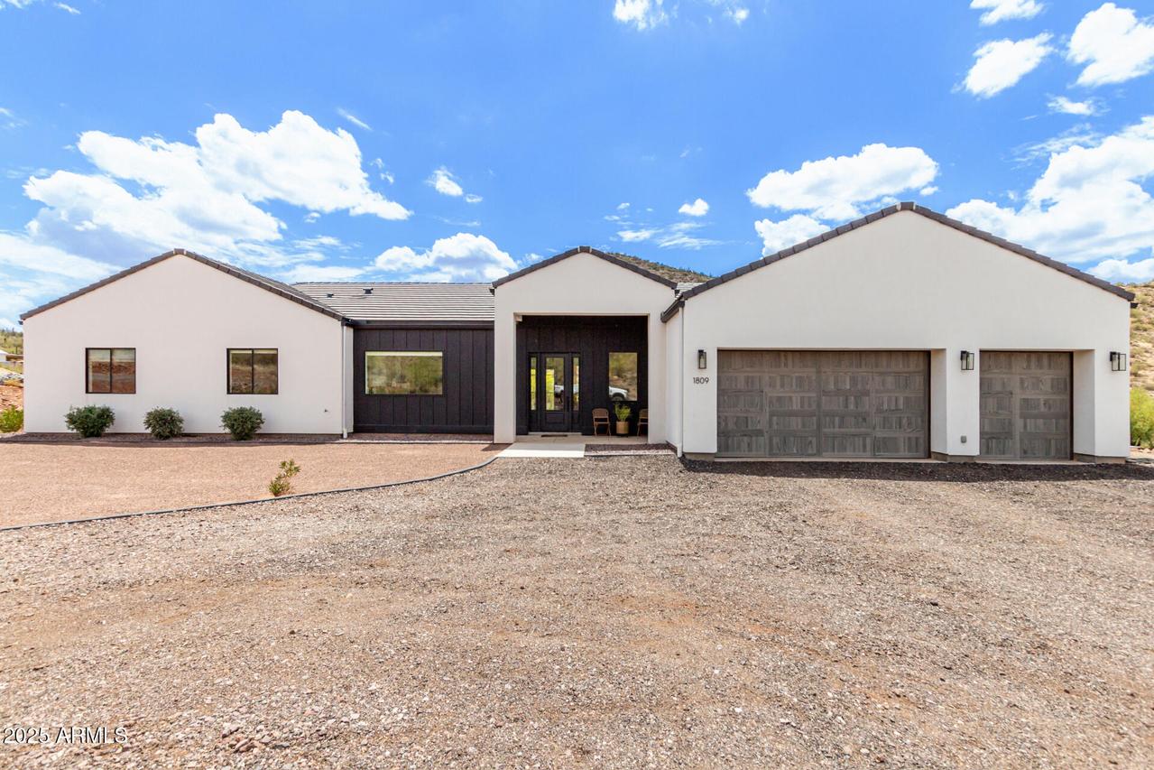 1809 E Mariola Way, Phoenix, AZ 85086