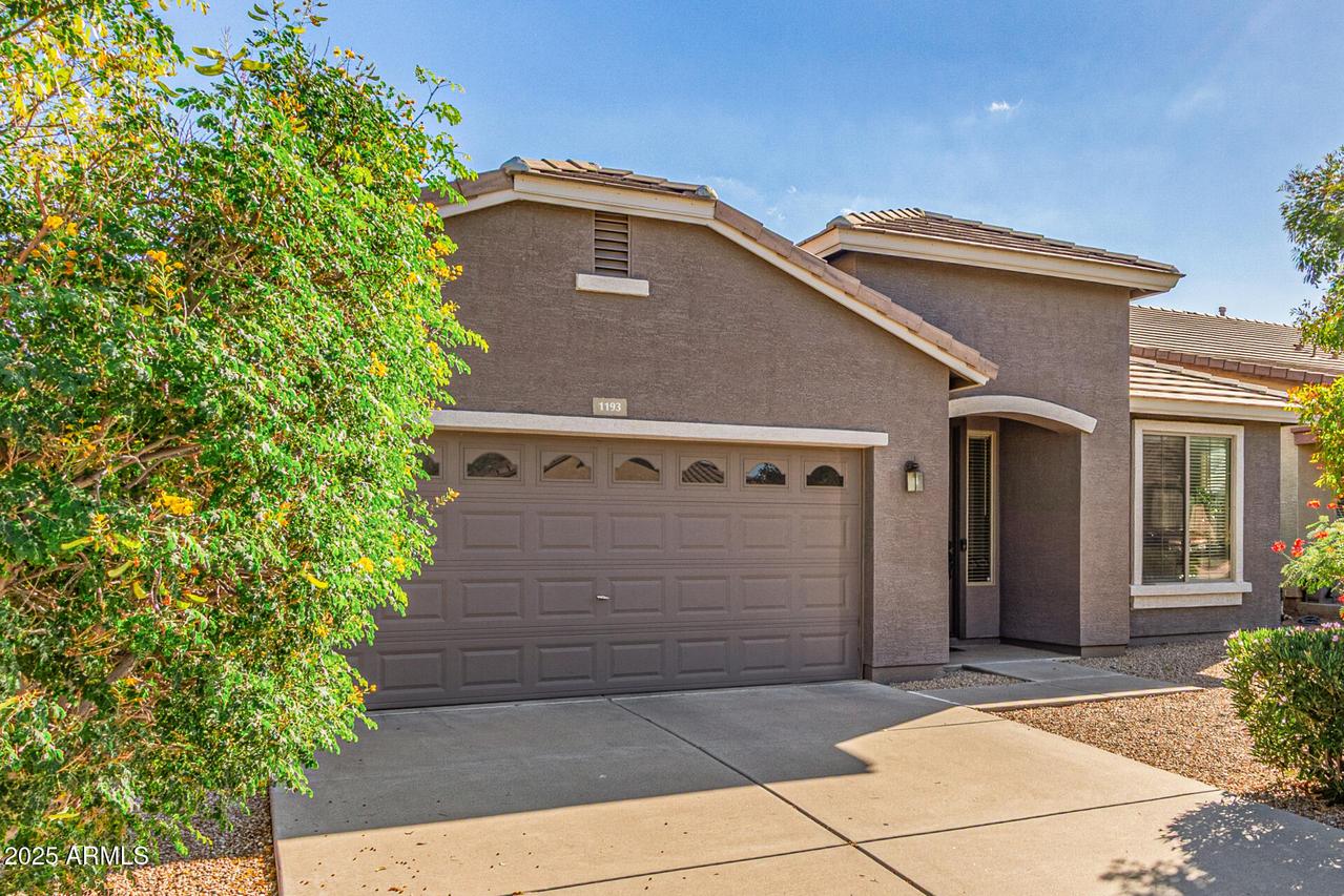 1193 W Desert Hollow Dr., San Tan Valley, AZ 85143