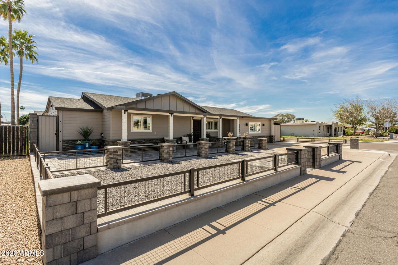 2249 W Windrose Dr., Phoenix, AZ 85029