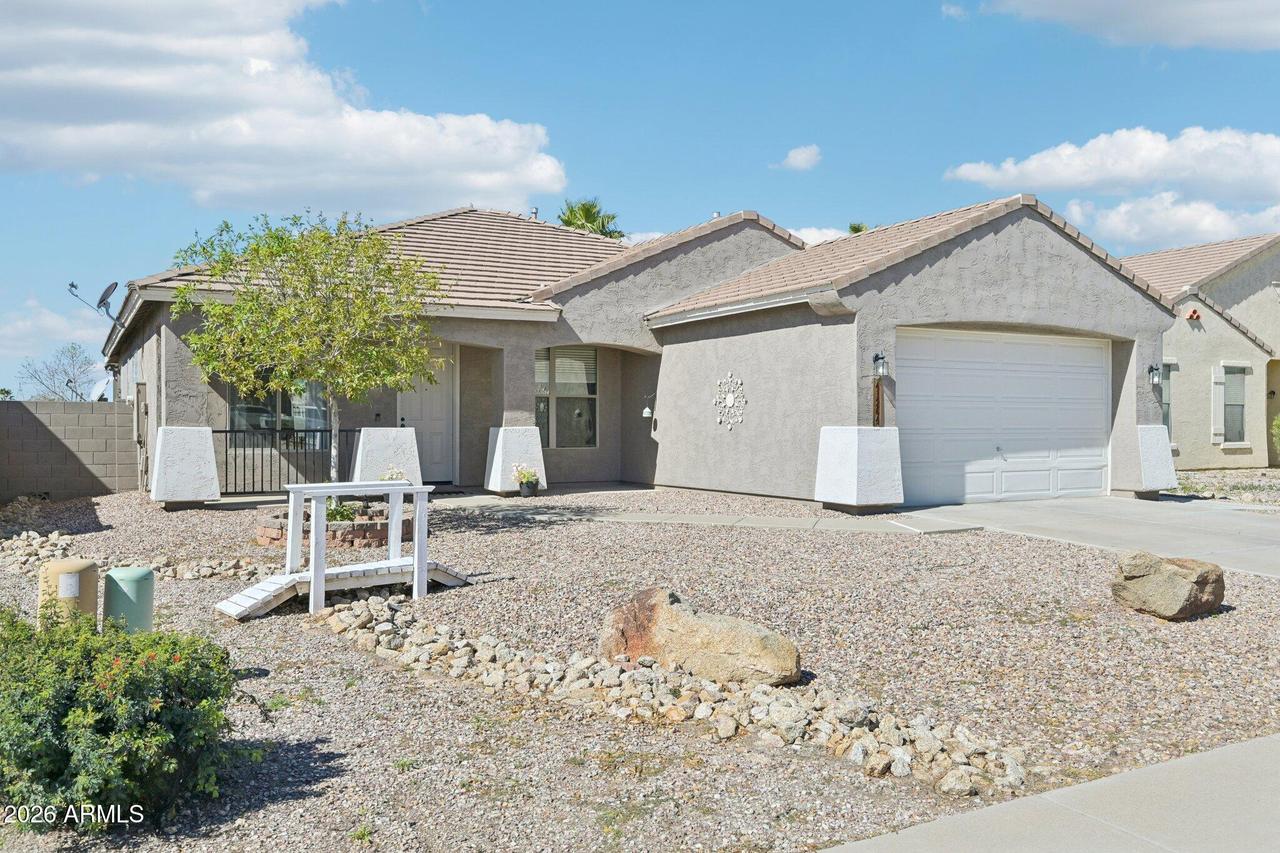 41264 N Vine Ave., San Tan Valley, AZ 85140