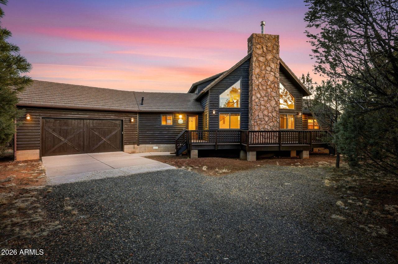 2750 Columbia Ln., Overgaard, AZ 85933