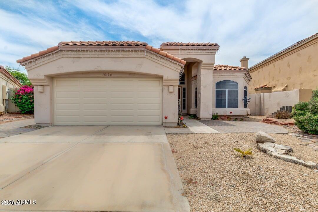 10186 Hacienda Dr., Goodyear, AZ 85338