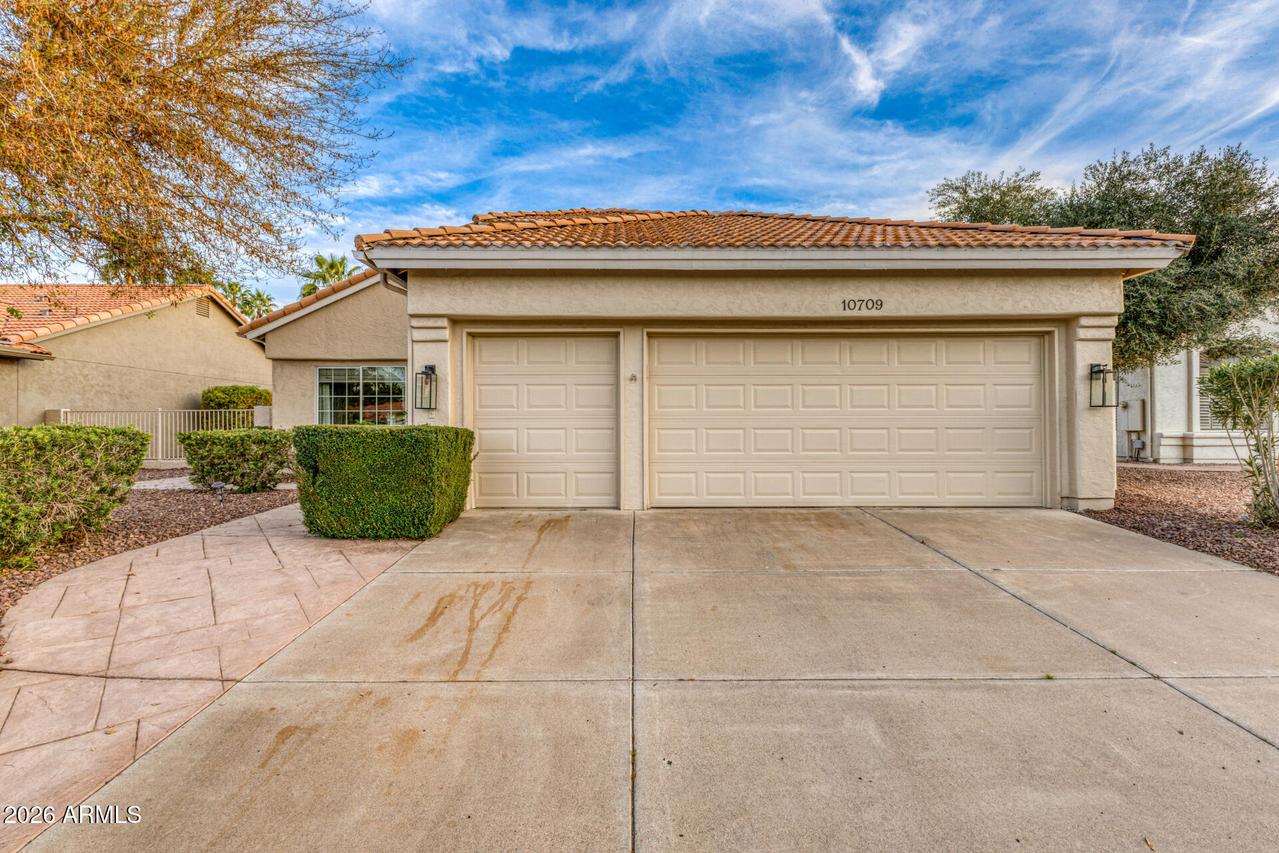 10709 E Champagne Dr., Sun Lakes, AZ 85248