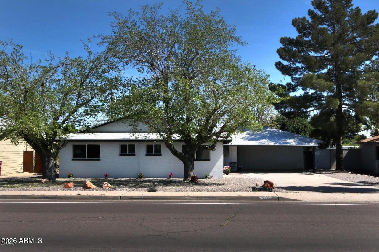 2421 N 68th St., Scottsdale, AZ 85257