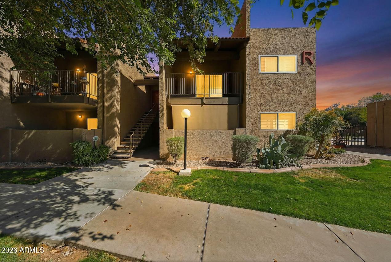 5525 E Thomas Rd. #R 16, Phoenix, AZ 85018