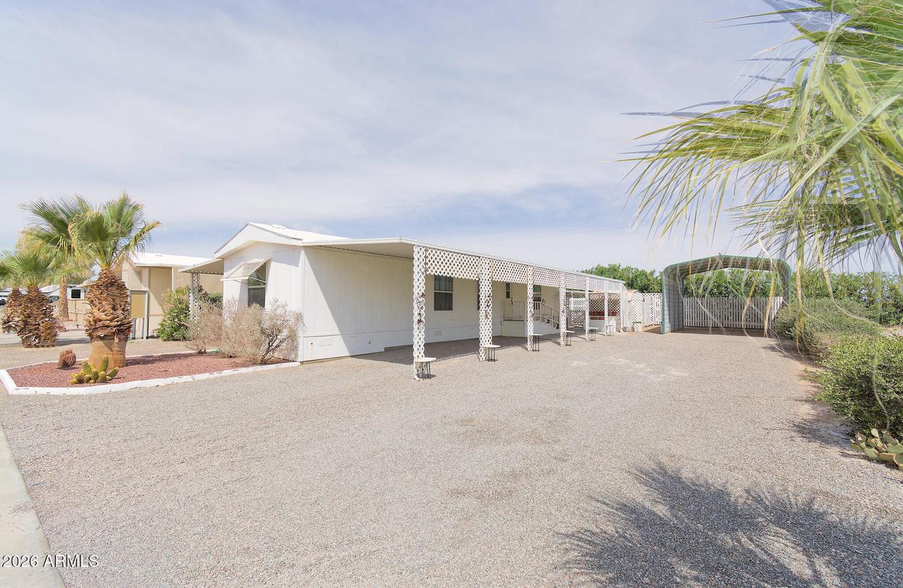 490 N Moon Mountain Ave. #14, Quartzsite, AZ 85346