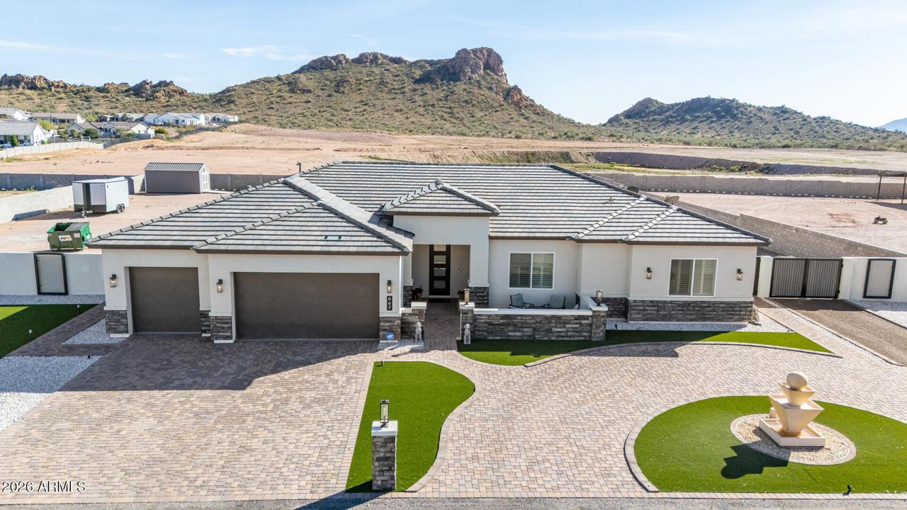 667 W Patrick Pl., San Tan Valley, AZ 85143