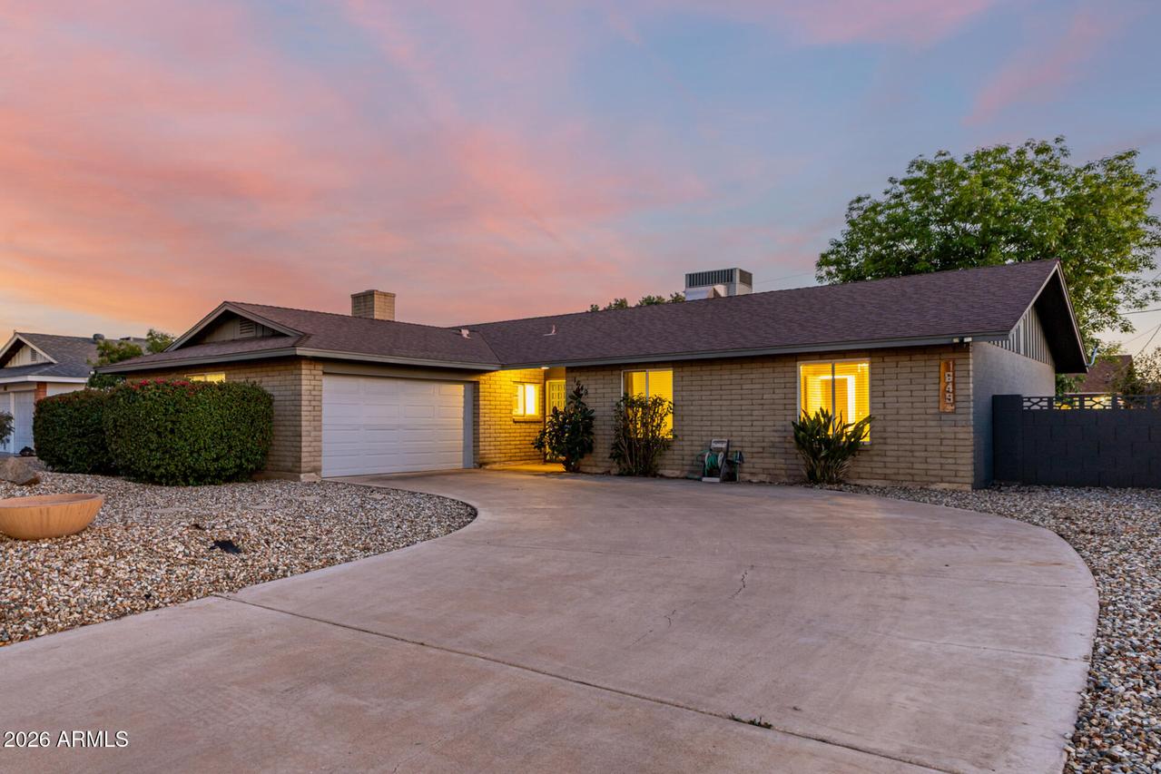 1649 W Royal Palm Rd., Phoenix, AZ 85021
