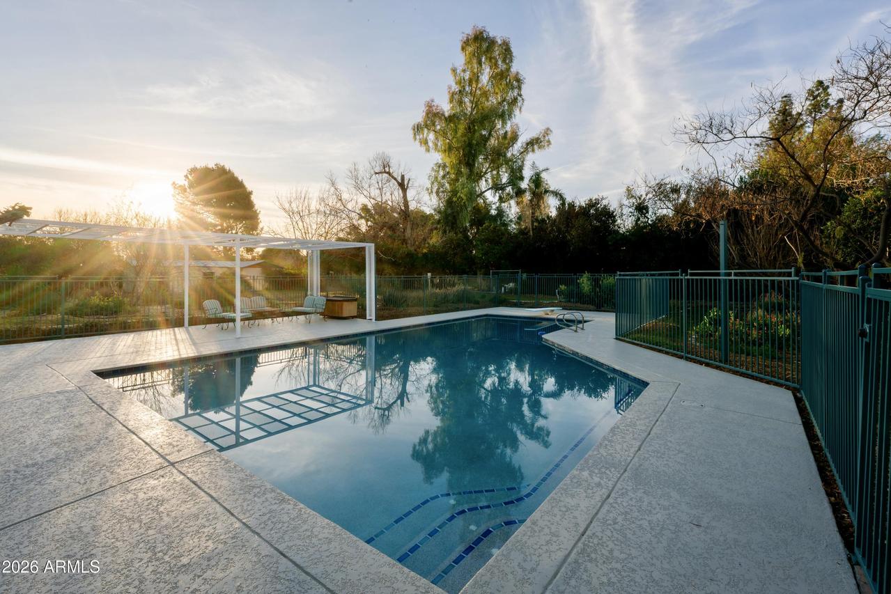 6055 N 2nd St., Phoenix, AZ 85012