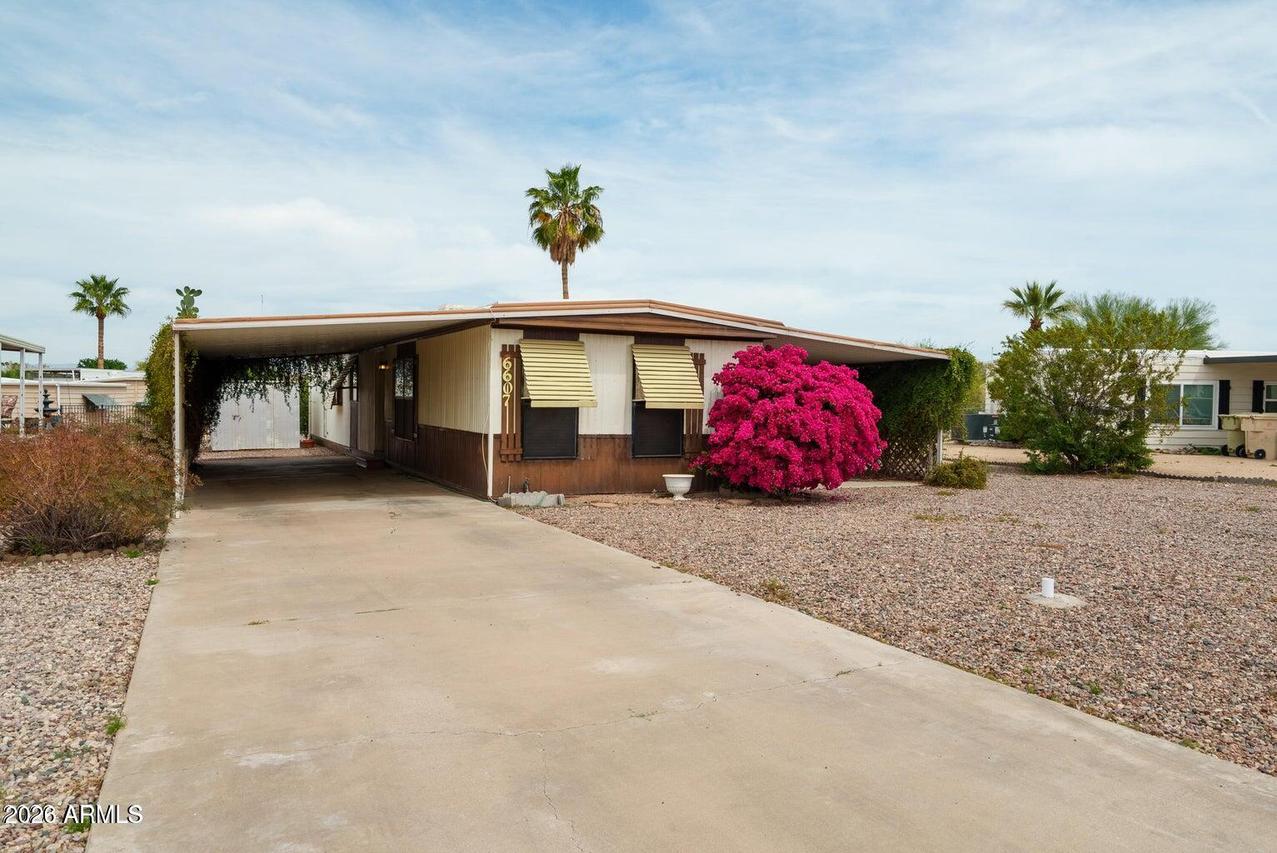 6607 W Camino De La Campana Ave., Glendale, AZ 85308