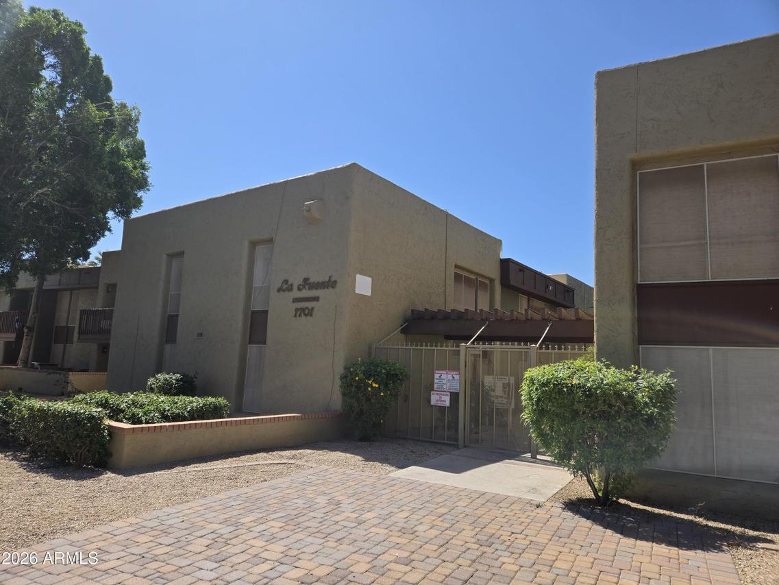 1701 W Tuckey Ln. #138, Phoenix, AZ 85015