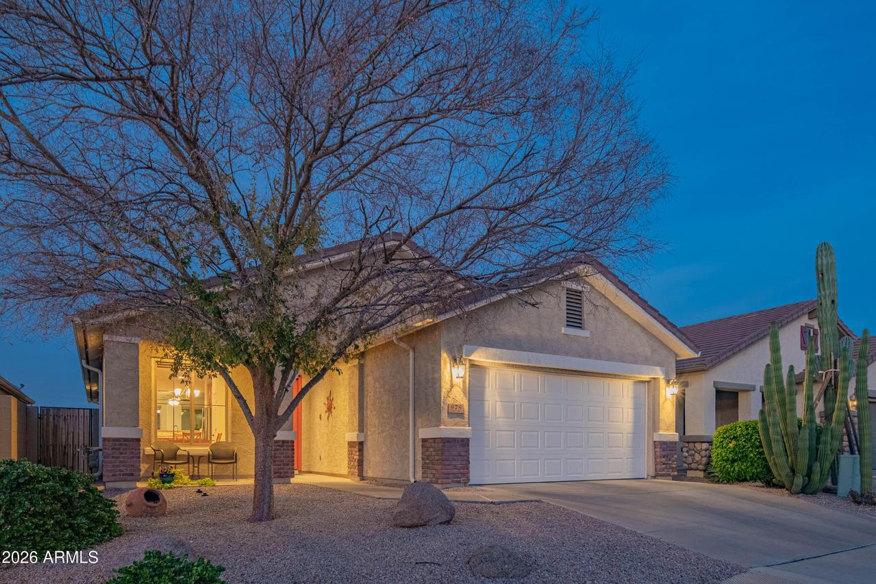 676 W Twin Peaks Pkwy., San Tan Valley, AZ 85143