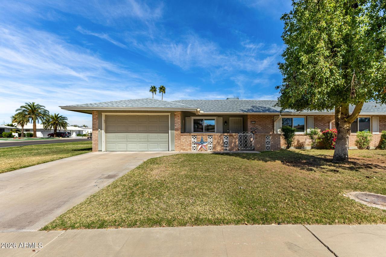 10212 W Royal Oak Rd., Sun City, AZ 85351