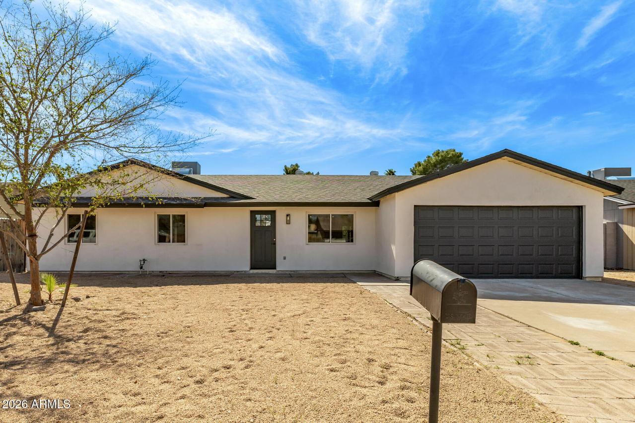 3515 E Winchcomb Dr., Phoenix, AZ 85032