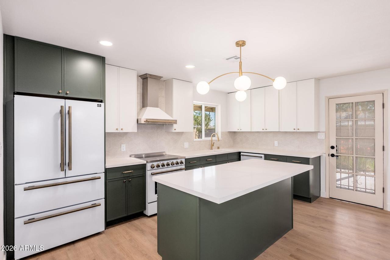 6134 N 9th St., Phoenix, AZ 85014