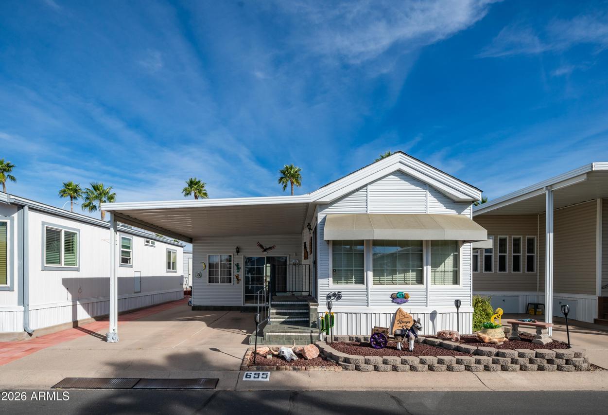 695 Felspar Dr., Apache Junction, AZ 85119