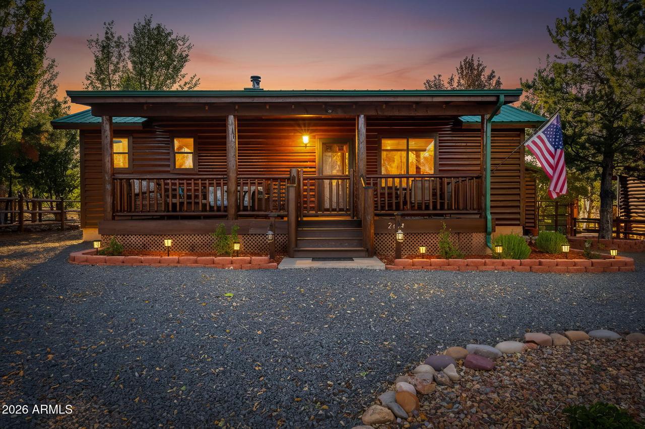 2654 Palomino Tr., Overgaard, AZ 85933