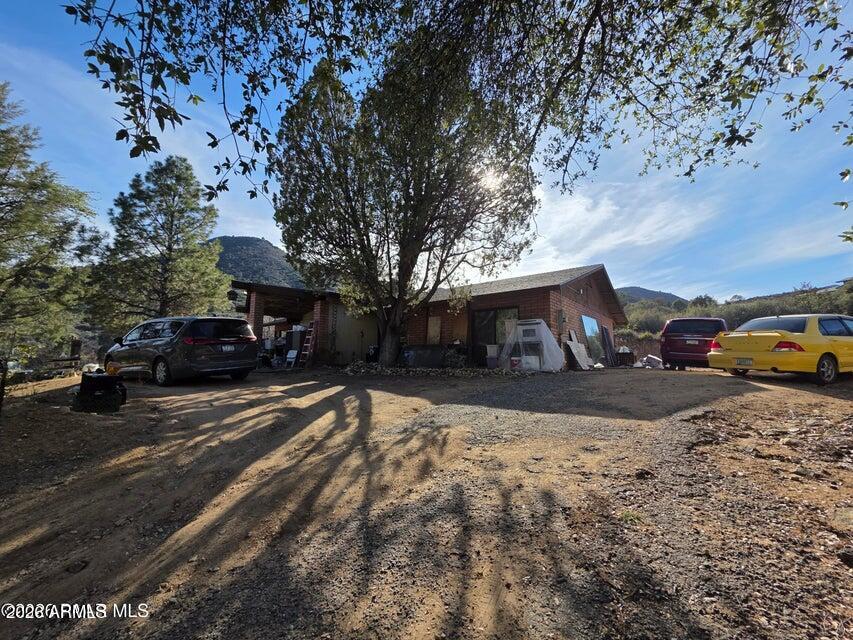 10515 W Cherry Creek Rd., Dewey, AZ 86327
