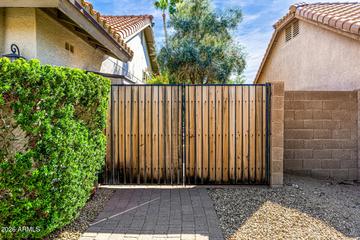 801 E Acoma Dr., Phoenix, AZ 85022